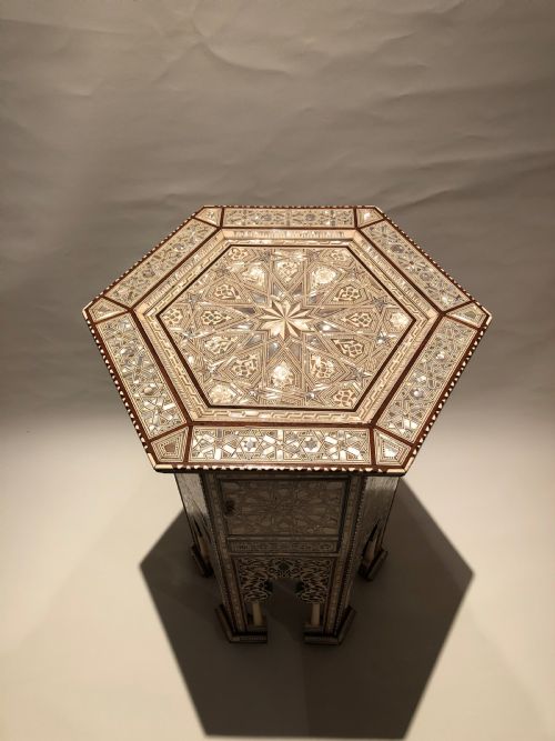 ISLAMIC TABLE - ADDITIONAL PHOTO 1