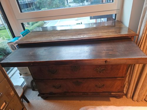 VERY FINE QUALITY 18THCENTURY WALNUT CHEST OF DRAWERS WITH SLIDING TOP PANEL - ADDITIONAL PHOTO 1