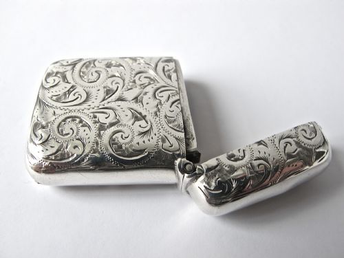 PRISTINE VICTORIAN SILVER LADIES' VESTA CASE - ADDITIONAL PHOTO 6