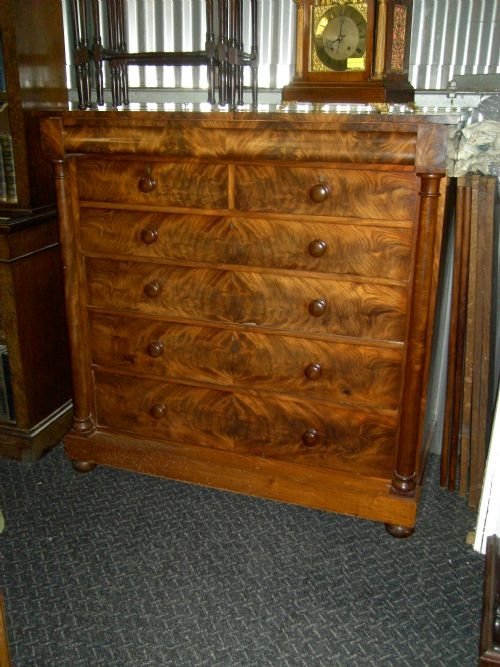 Mahogany Chest of Drawers