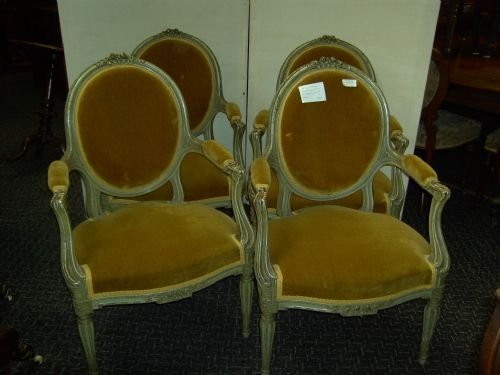 Set of 4 Chairs