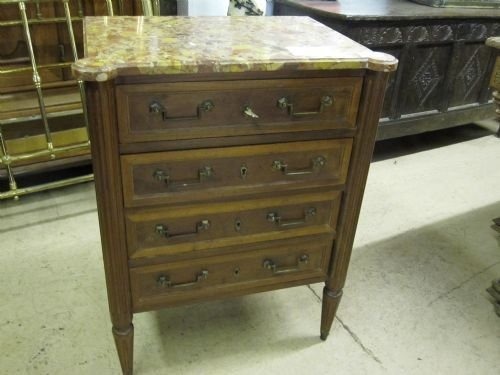 Commode Chest