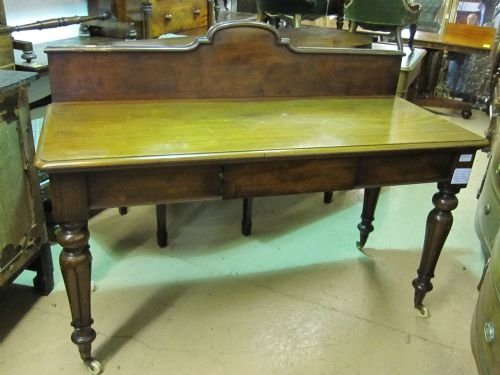 Serving Table