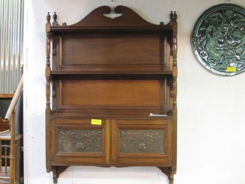 Hanging Cabinet