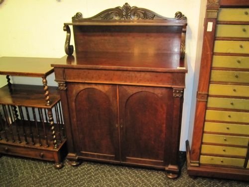 Chiffoniere
