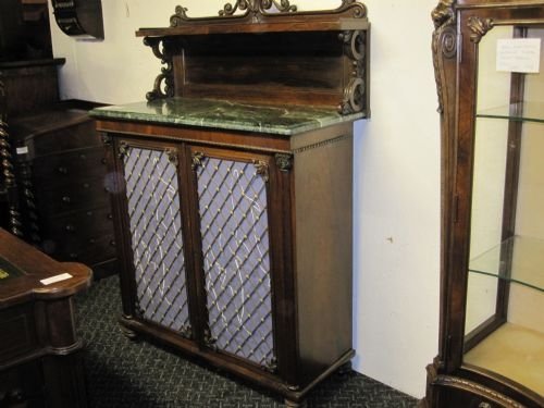Chiffoniere