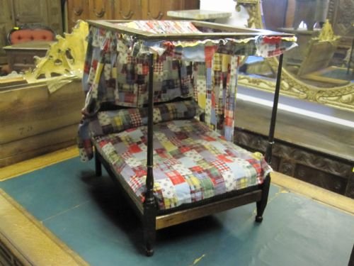 Dolls Bed