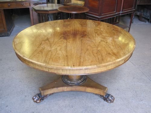 Looe Table