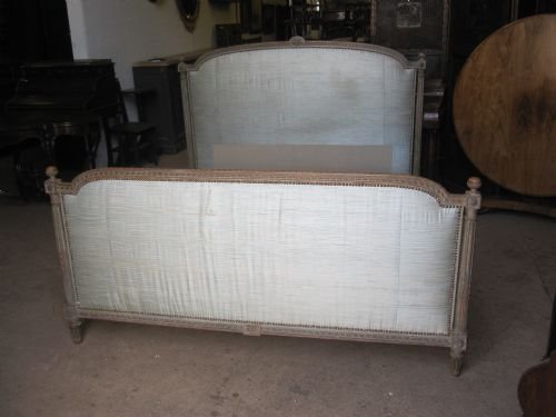 Bedstead