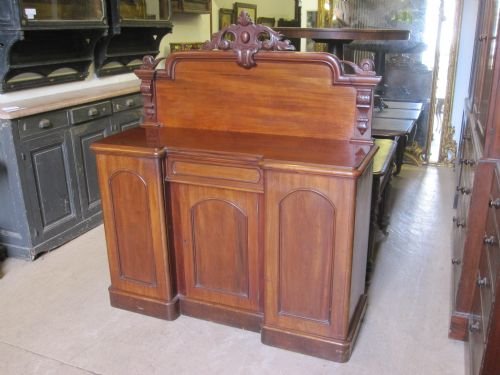 Sideboard