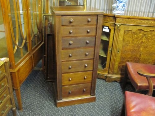 Wellington Chest