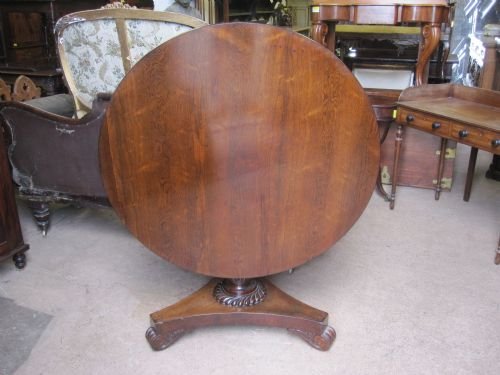 Looe Table