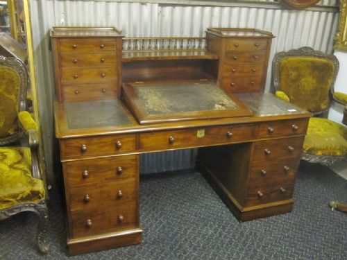 Dickens Desk