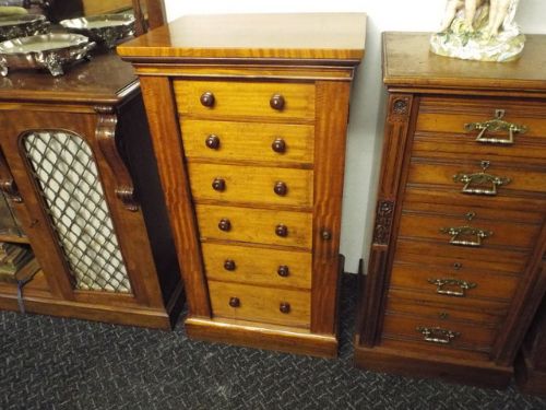 Wellington Chest