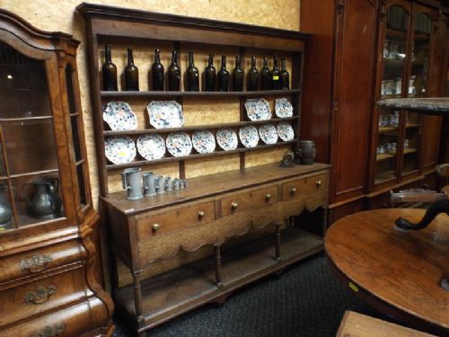 Dresser