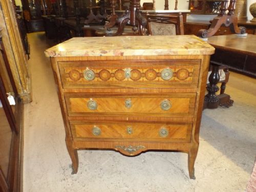 Commode Chest