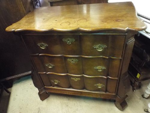 Oak Chest