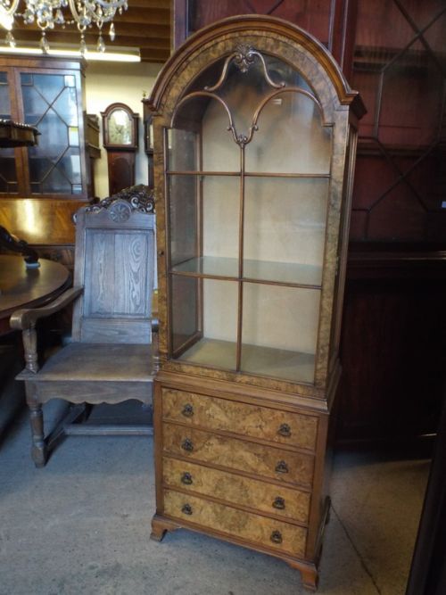 Display Cabinet