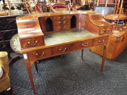 Carlton House Desk