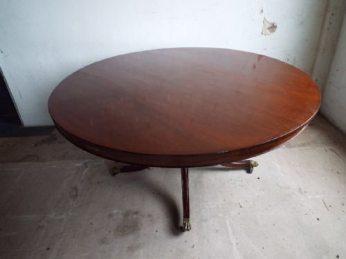 Looe Table