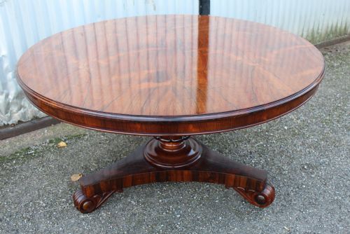Looe Table