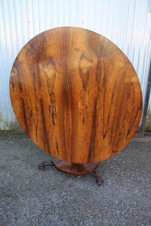 Looe Table