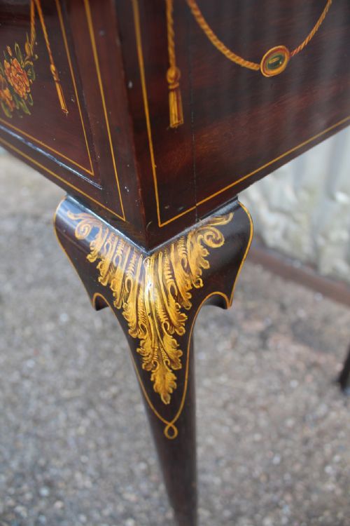 WRITING TABLE - ADDITIONAL PHOTO 6
