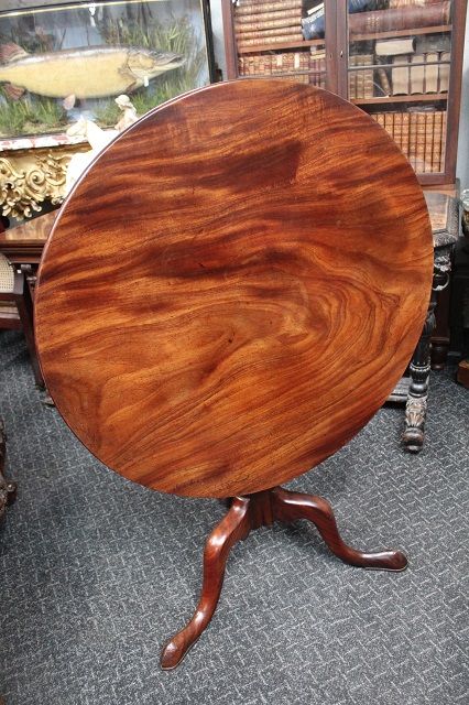 Tri Pod Table