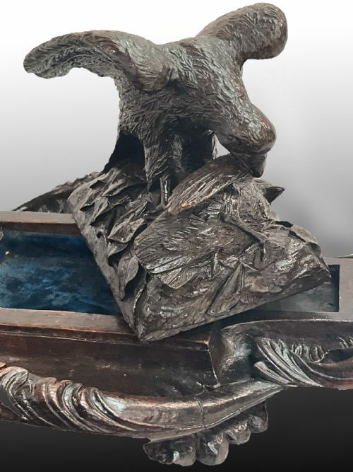 A BLACK FOREST STYLE WOODEN INK STAND WITH CARVED EAGLE WITH PRAY FIGURE - ADDITIONAL PHOTO 5