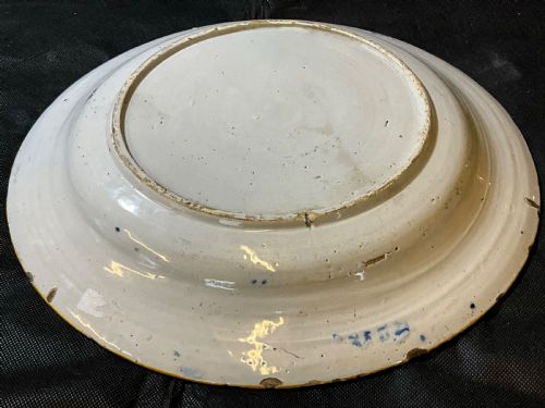 A LARGE DELFT PLATE - ADDITIONAL PHOTO 1