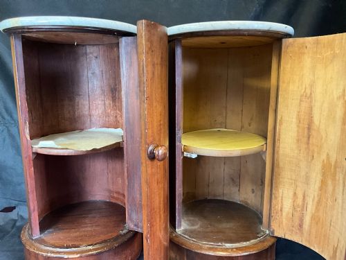 A CLOSELY MATCHED PAIR OF VICTORIAN CYLINDRICAL ENGLISH MAHOGANY BEDSIDE CABINETS C1860 - ADDITIONAL PHOTO 3