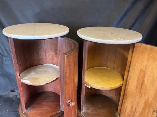 A CLOSELY MATCHED PAIR OF VICTORIAN CYLINDRICAL ENGLISH MAHOGANY BEDSIDE CABINETS C1860 - ADDITIONAL PHOTO 4