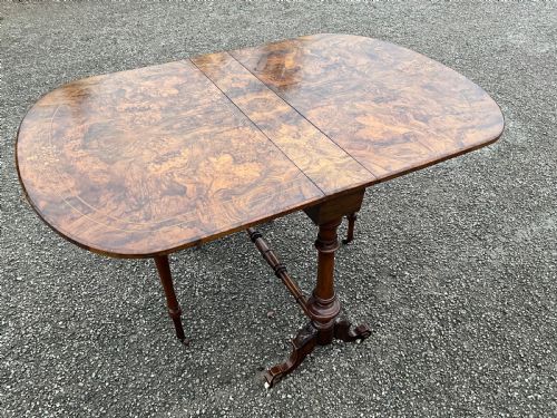 fig 1. A burr walnut Sutherland table of the highest quality.