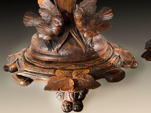 BLACK FORREST CARVED GARNITURE CIRCA 1880 - ADDITIONAL PHOTO 2