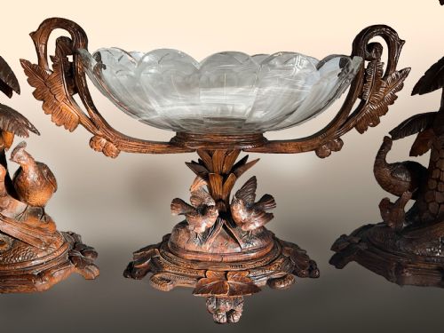 BLACK FORREST CARVED GARNITURE CIRCA 1880 - ADDITIONAL PHOTO 4
