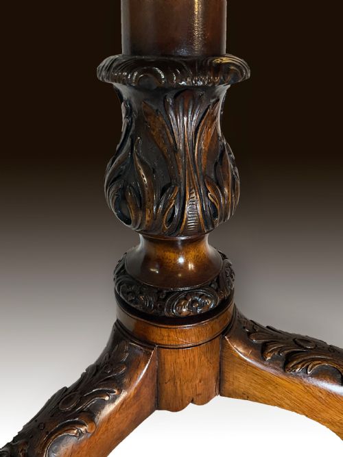 A MAHOGANY TILT TOP TABLE OF CONSUMMATE ELEGANCE - ADDITIONAL PHOTO 2