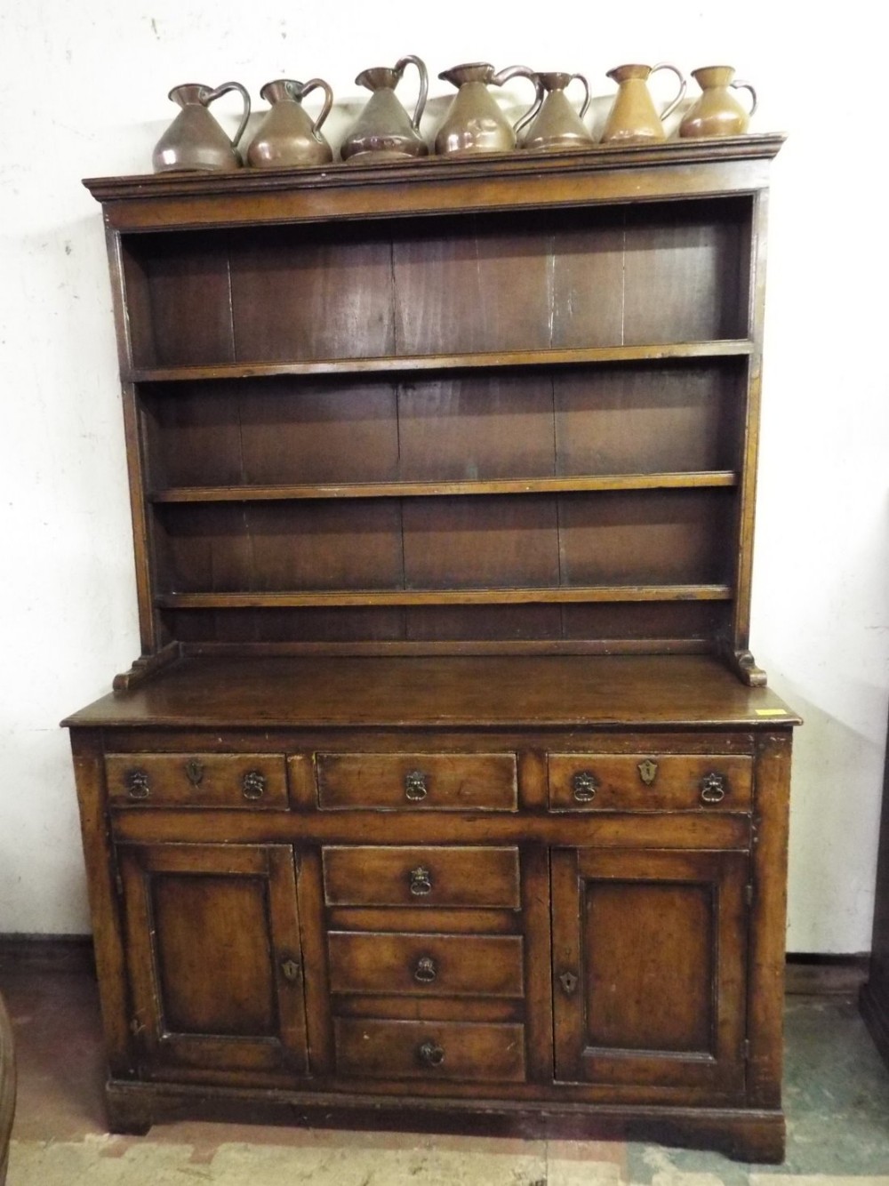 Pine dresser