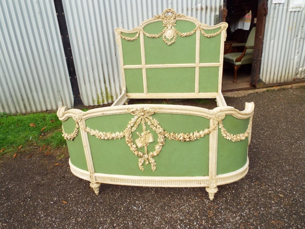 Pianted bedstead