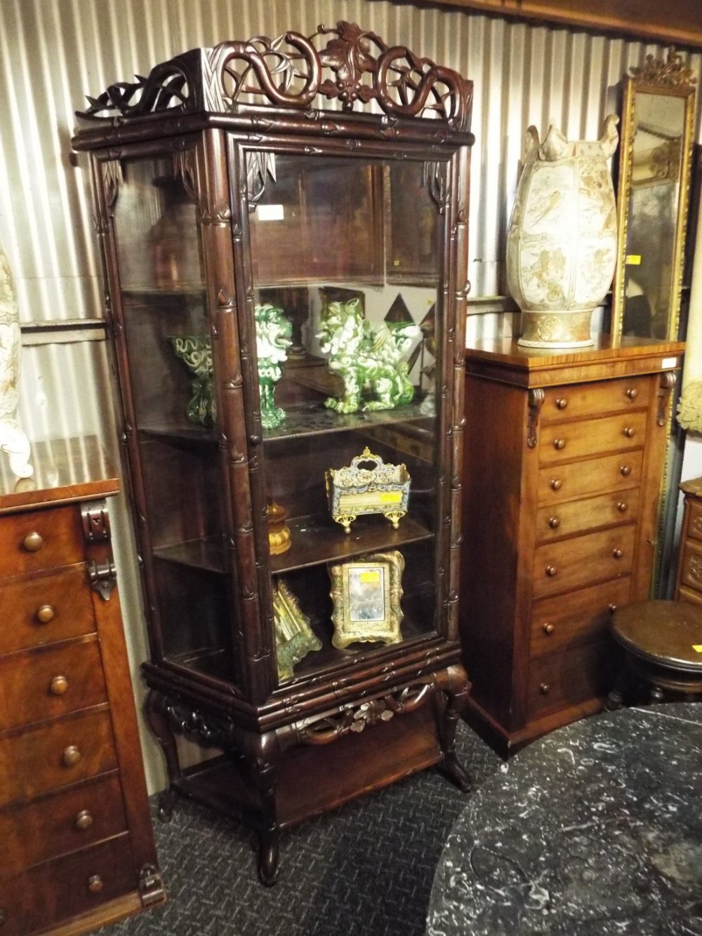 Display cabinet