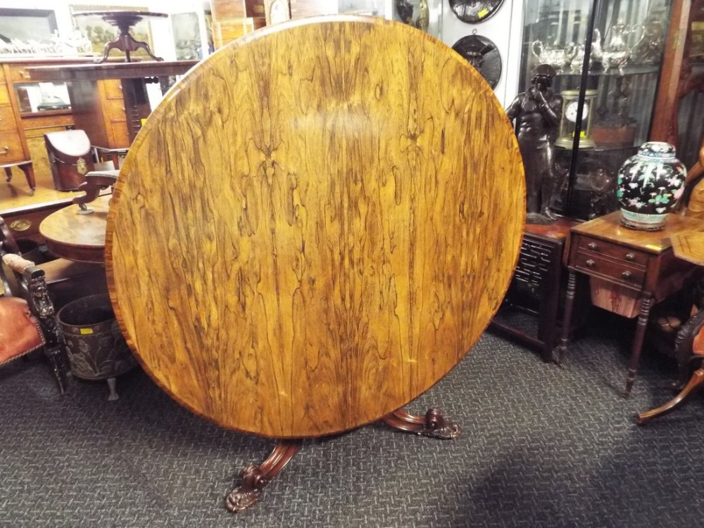 Looe table