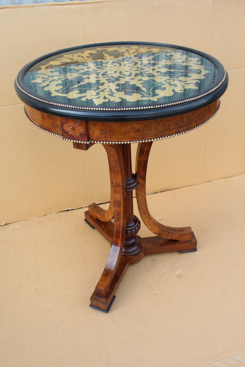 Centre table