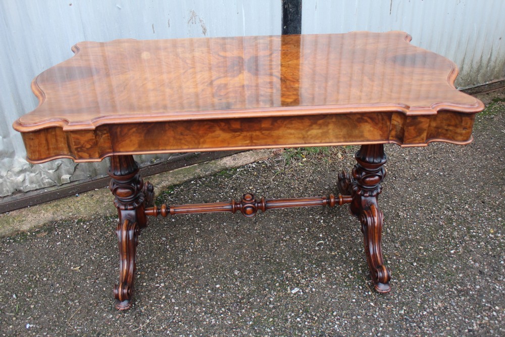 Writing table