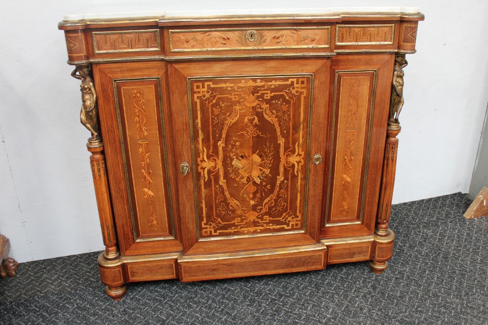 Side cabinet