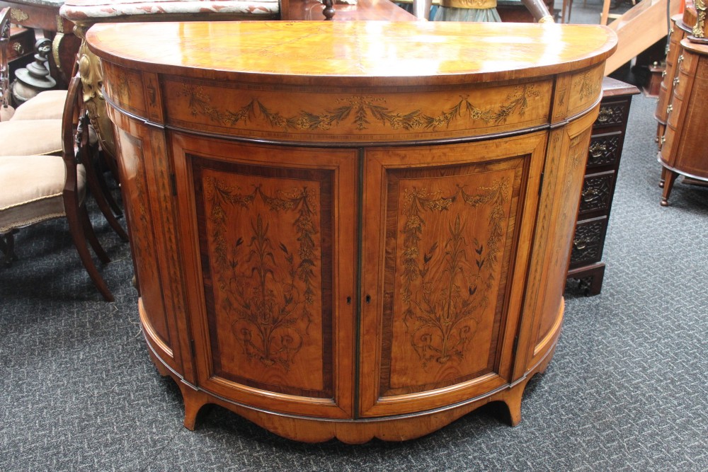 Side cabinet