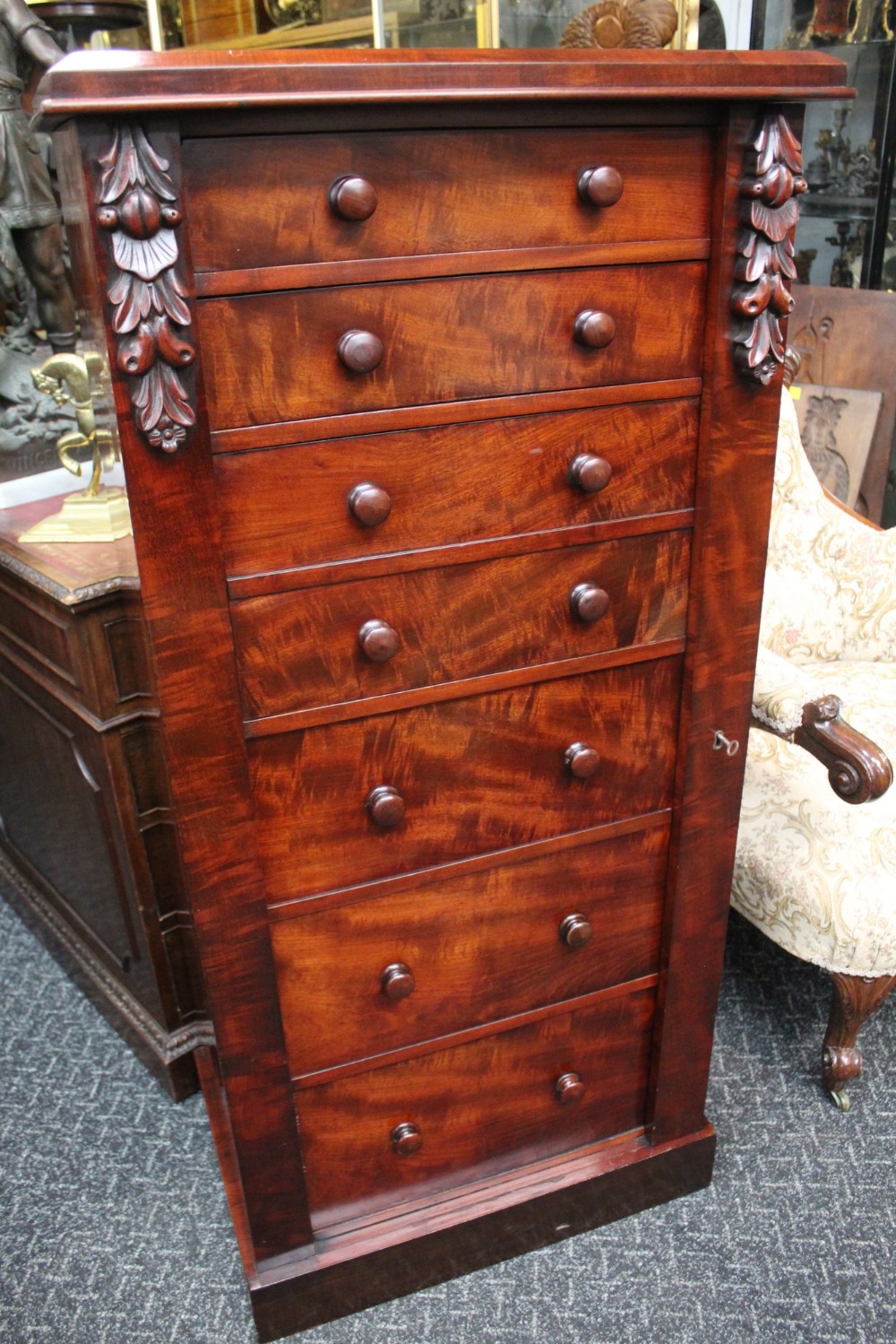 Wellington chest