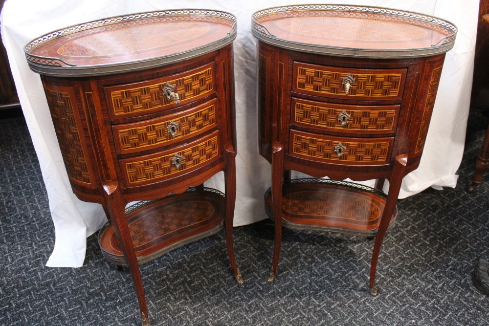 Pair of night stands