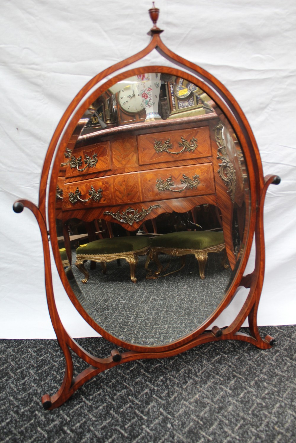 Swing mirror