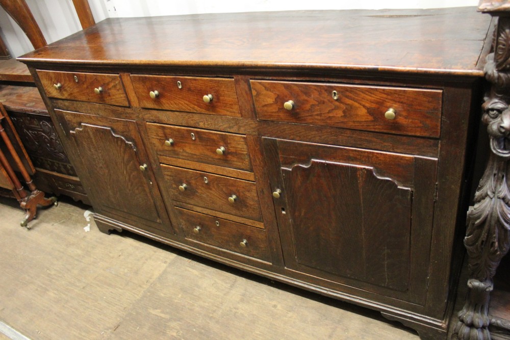 Dresser base