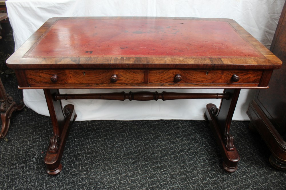 Writing table