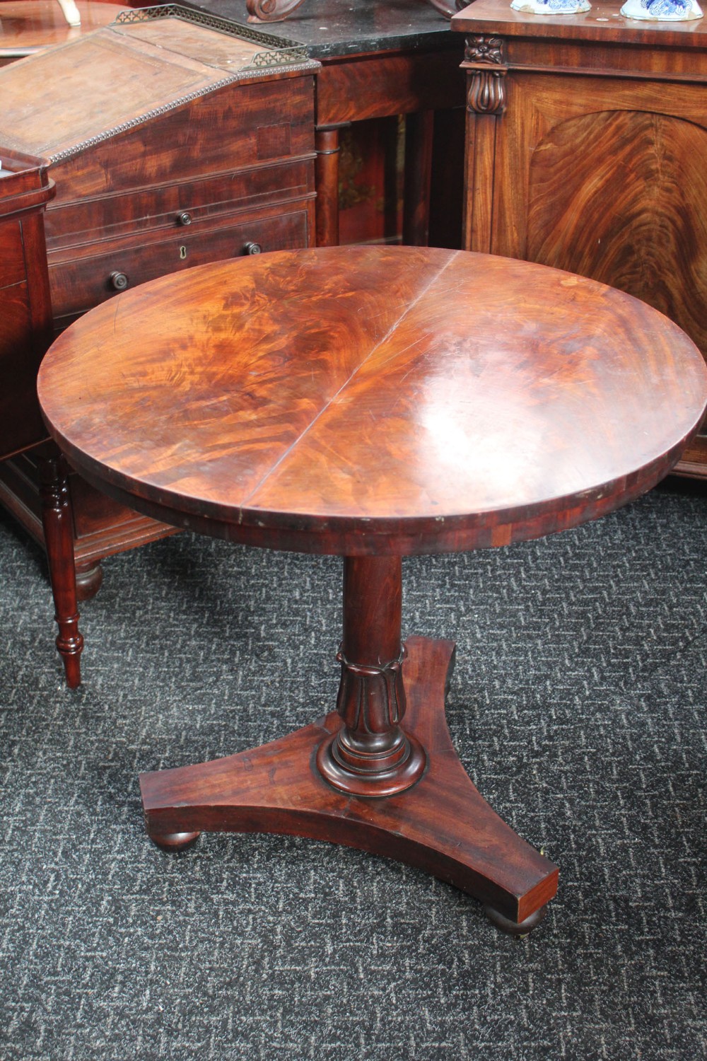 looe table